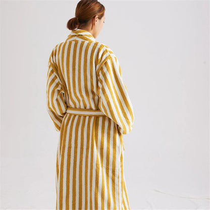 Luxurious Retro Checkerboard Cotton Bathrobe