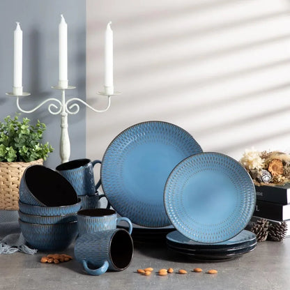 Retro Blue Tableware